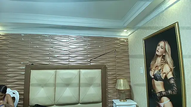 Snapshot of Madyscarlett chatting on November 2025 12:20:01 PM Madyscarlett online show from November 2025 12:20:01 PM