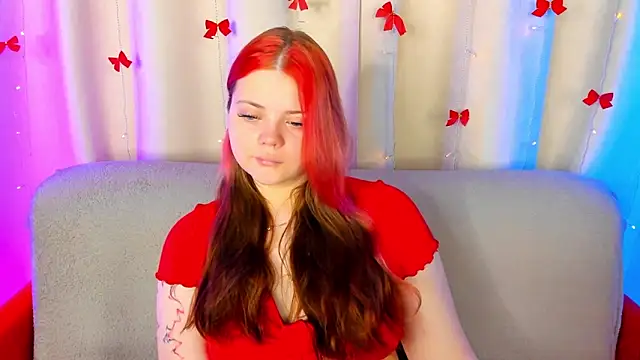 Snapshot of KellyFiery chatting on April 2026 01:14:02 AM KellyFiery online show from April 2026 01:14:02 AM