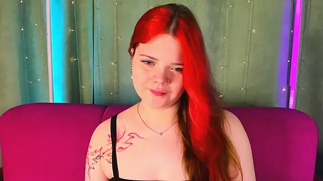 Snapshot of KellyFiery chatting on May 2026 01:11:02 AM KellyFiery online show from May 2026 01:11:02 AM