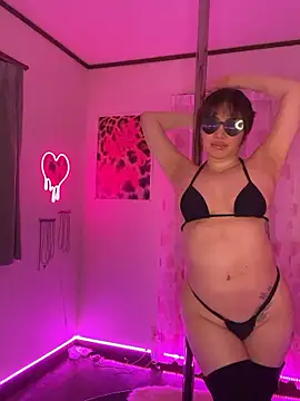 Snapshot of Maria_Bigbooty chatting on June 2026 02:32:02 PM Maria Bigbooty online show from June 2026 02:32:02 PM