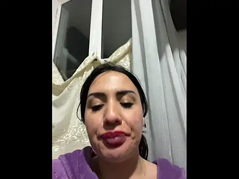     Eva     online show from December 2025 09:10:02 PM