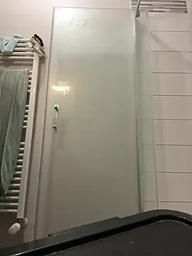 Lothentik online show from February 2026 12:49:01 PM