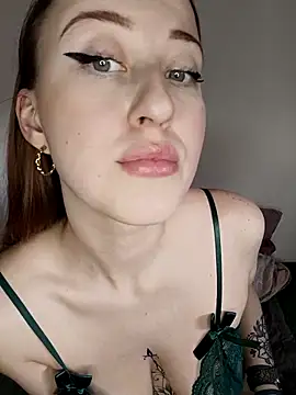 Susiee Redd online show from March 2026 02:43:01 PM