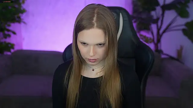 Charlotte Dreams online show from March 2026 03:37:02 PM