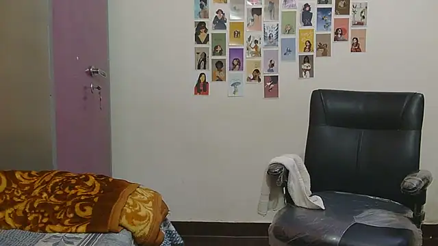 Snapshot of Honey_Baby1 chatting on June 2026 06:52:02 AM Honey Baby1 online show from June 2026 06:52:02 AM