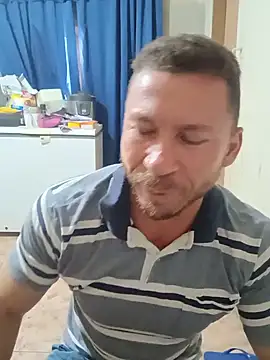 RobertoLuiz84 online show from July 2026 04:44:01 PM