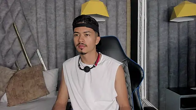 NicolaiKarav online show from December 2025 11:15:01 AM