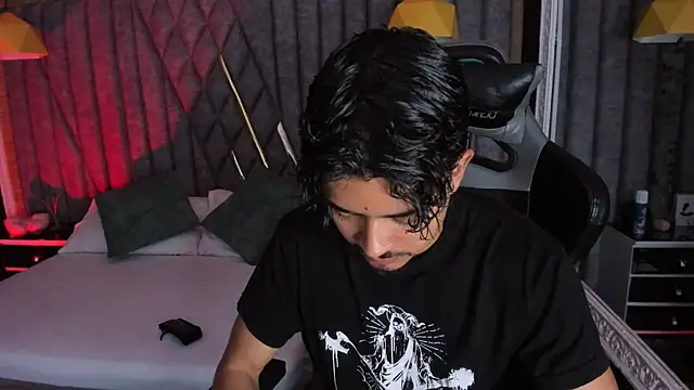 Snapshot of NicolaiKarav chatting on May 2026 02:35:02 PM NicolaiKarav online show from May 2026 02:35:02 PM