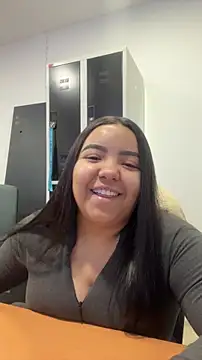 princezzc online show from December 2025 07:43:01 PM