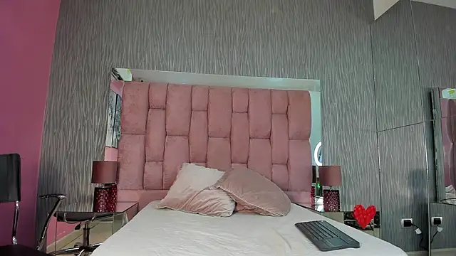 Fernanda Thail online show from December 2025 12:03:02 PM