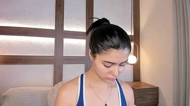 SarhaVega online show from April 2026 01:47:02 PM