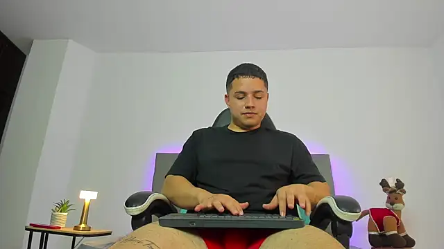 bry hill online show from November 2025 01:33:02 PM