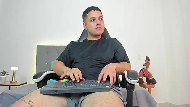 bry hill online show from November 2025 01:23:01 PM