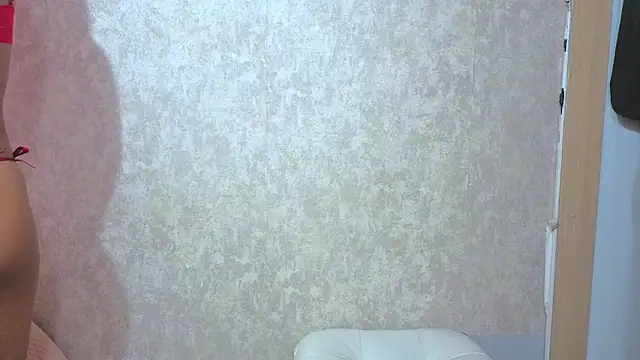 Malia fox online show from May 2026 05:31:02 PM
