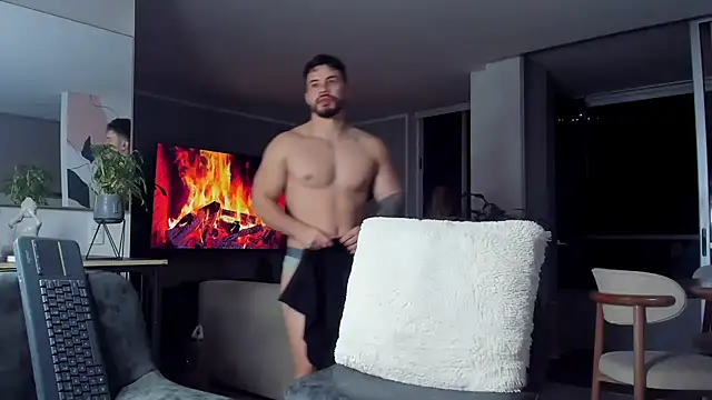 Valenthino Salvatore online show from April 2026 03:17:01 AM