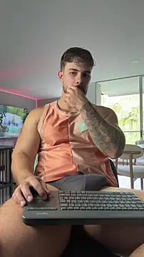 Snapshot of Valenthino_Salvatore chatting on May 2026 09:43:01 PM Valenthino Salvatore online show from May 2026 09:43:01 PM