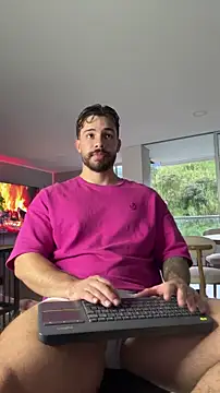 Snapshot of Valenthino_Salvatore chatting on May 2026 10:49:02 PM Valenthino Salvatore online show from May 2026 10:49:02 PM