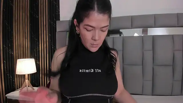amaia santini online show from July 2026 07:23:02 PM