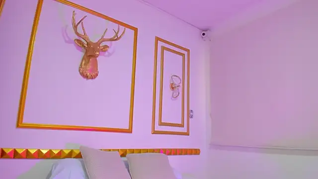 zully28  online show from December 2025 12:23:02 PM