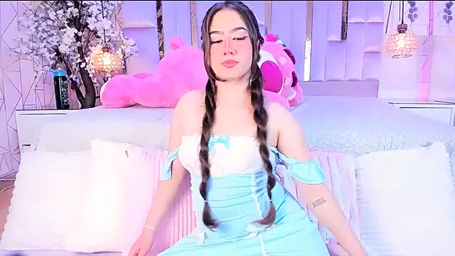 Naomistart online show from June 2026 05:44:01 AM