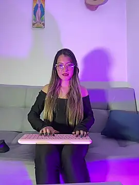 hanna  jones7 online show from January 2026 10:13:02 PM