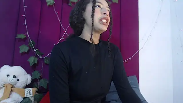 Tinyy Star online show from December 2025 07:07:02 PM