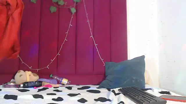 Tinyy Star online show from January 2026 10:24:01 PM