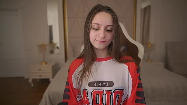 TinyNatalie online show from February 2026 11:44:01 PM