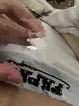 Snapshot of boyyyy2k1 chatting on November 2025 05:40:02 AM boyyyy2k1 online show from November 2025 05:40:02 AM