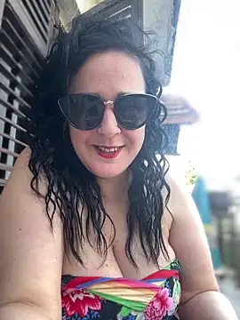 Snapshot of Mary_kansas_bbw chatting on May 2026 03:50:02 PM Mary kansas bbw online show from May 2026 03:50:02 PM