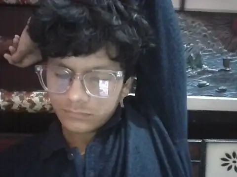 maskedman699 online show from November 2025 05:54:01 AM