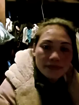 lynae-0 online show from November 2025 01:32:02 PM