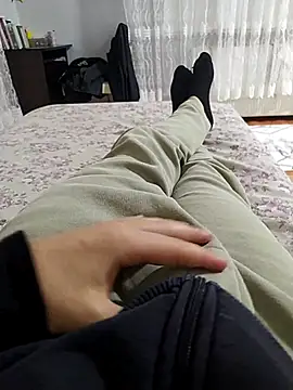 Snapshot of BarrenProtege chatting on December 2025 04:02:01 PM BarrenProtege online show from December 2025 04:02:01 PM