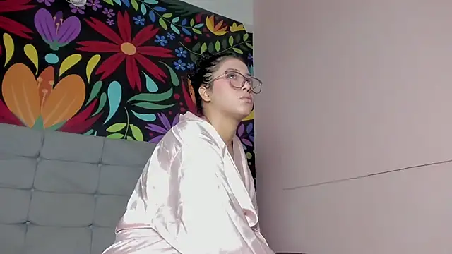 Snapshot of AmberRoses_ chatting on November 2025 12:50:02 PM AmberRoses online show from November 2025 12:50:02 PM