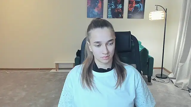 Snapshot of OkDevier chatting on November 2025 02:06:02 PM OkDevier online show from November 2025 02:06:02 PM