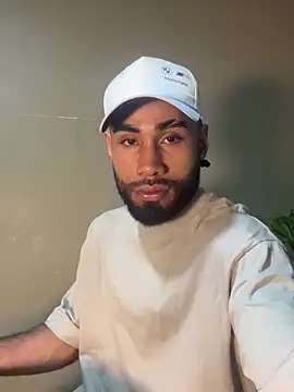 Snapshot of Luca_Fuego chatting on December 2025 03:36:02 AM Luca Fuego online show from December 2025 03:36:02 AM