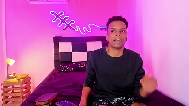 Snapshot of Black_Guys_Pervert_ chatting on November 2025 11:35:01 AM Black Guys Pervert online show from November 2025 11:35:01 AM