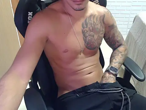 enzofelipe online show from July 2026 08:34:02 PM