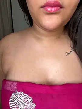 DivyaSharma999 online show from November 2025 03:17:02 AM