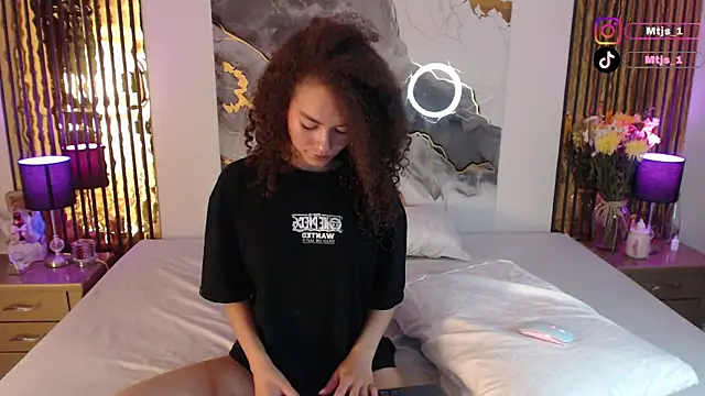 MiticaBrennet  online show from April 2026 04:19:01 AM