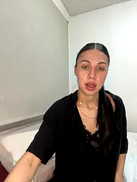 heyitsmia online show from November 2025 12:43:02 AM