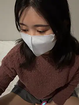 Minagi Shizuku online show from December 2025 04:13:01 PM