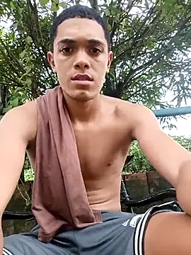 Snapshot of Ruan34635 chatting on April 2026 05:57:01 PM Ruan34635 online show from April 2026 05:57:01 PM