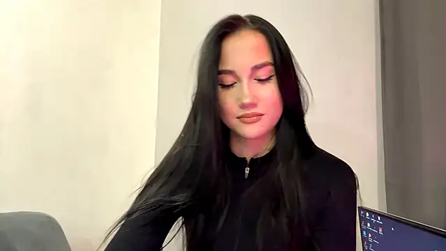 Beautyofnlka online show from November 2025 01:00:02 PM