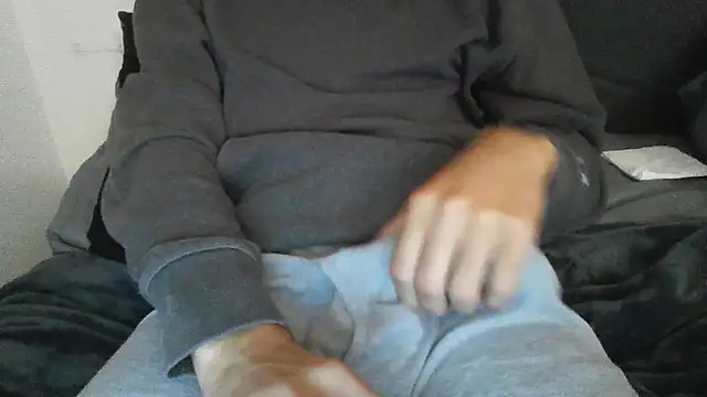 latinman7944 online show from February 2026 07:15:02 AM