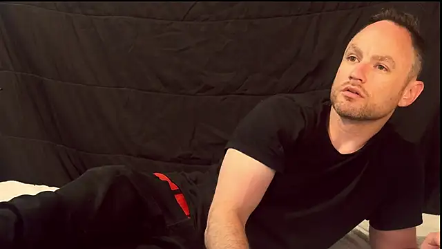 famous1tad online show from April 2026 06:42:01 PM