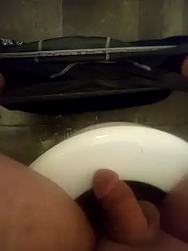 Marshlowe online show from December 2025 12:07:01 AM