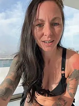 Mel-Mia online show from February 2026 06:09:01 AM