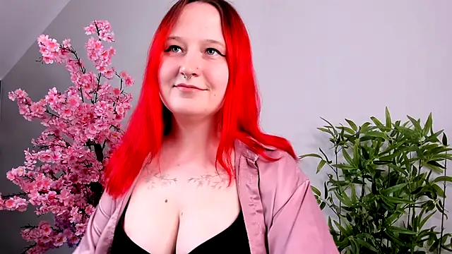 lizzystars online show from December 2025 09:43:02 PM