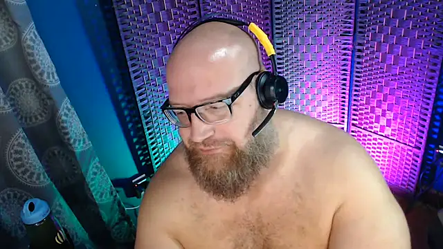Snapshot of BigBearforCuddles chatting on July 2026 02:36:01 AM BigBearforCuddles online show from July 2026 02:36:01 AM